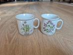 Set van 2 Vintage Mokken - Botanische Illustraties, Huis en Inrichting, Keuken | Servies, Ophalen of Verzenden, Zo goed als nieuw