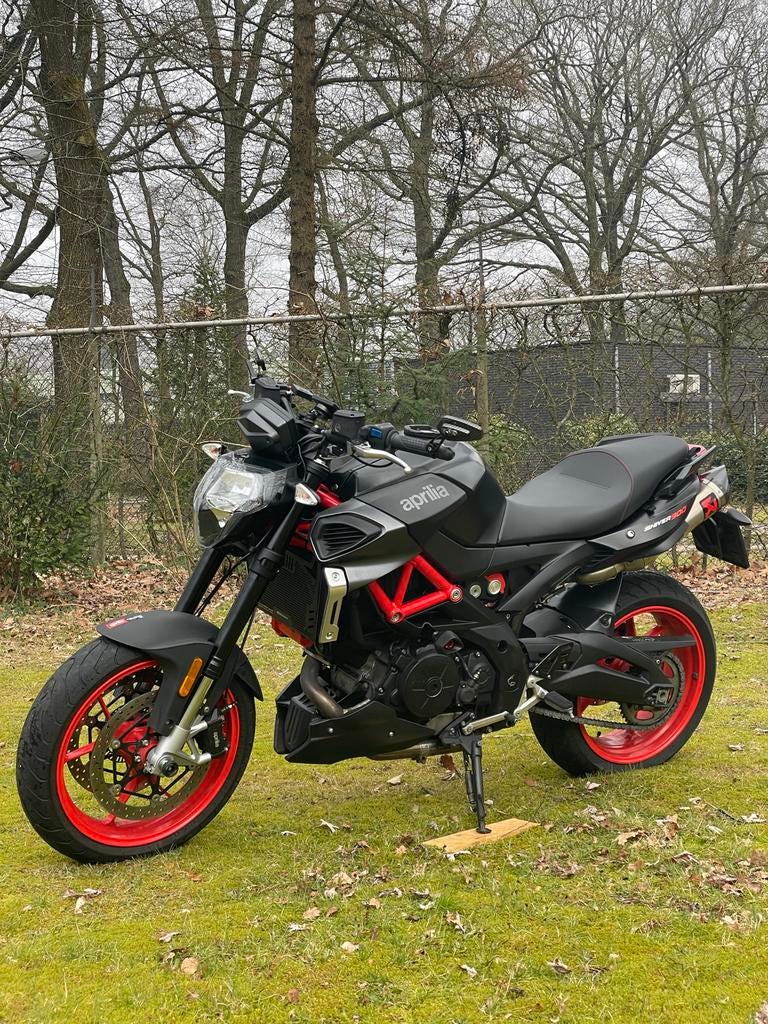 Aprilia Shiver 900 (Akrapovic en Quickshifter), Motoren, Motorrijbewijs A, Gebruikt, 900 cc, Particulier