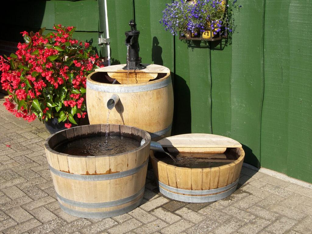 Waterornament wijnvaten, Tuin en Terras, Ophalen, Zo goed als nieuw, Overige materialen, Waterornament