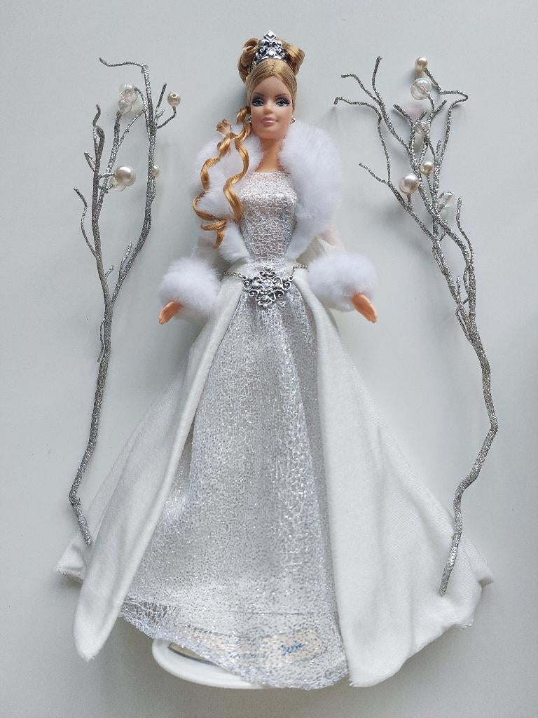 Barbie Happy Holiday Visions 2003, Verzamelen, Poppen, Ophalen of Verzenden, Zo goed als nieuw, Pop