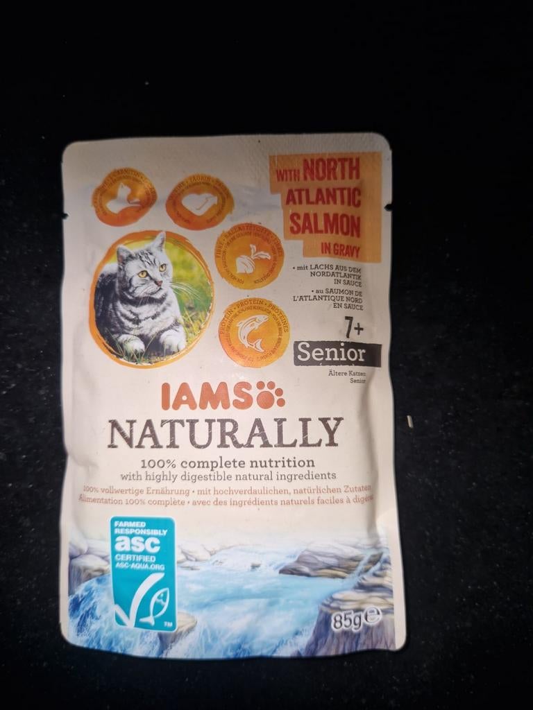 Iams pouch naturally zalm senior 7+  85gram, Ophalen of Verzenden, Kat