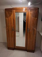 Art Deco linnenkast, Ophalen