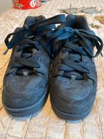 DC Shoes blauw sneakers - Maat 44, Ophalen of Verzenden, Gedragen, Zwart, Sneakers of Gympen