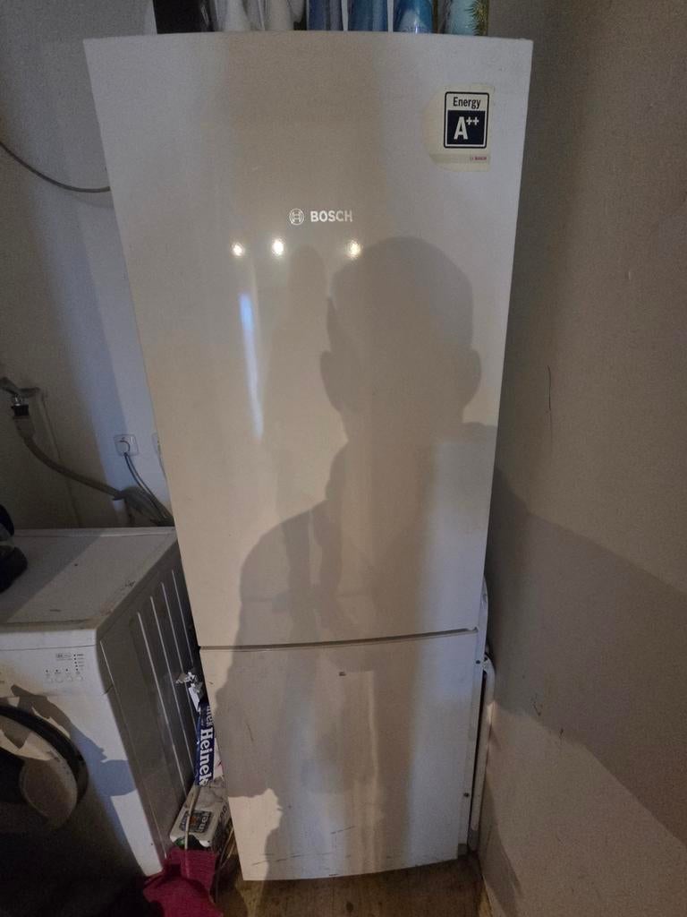 Bosch Koel-vriescombinatie A++, Gebruikt, 200 liter of meer, 60 cm of meer, Met aparte vriezer