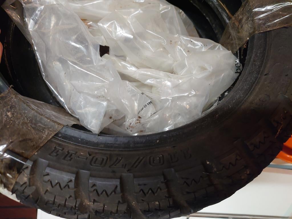 Vespa Primavera banden, Fietsen en Brommers, Ophalen of Verzenden, Overige typen, Vespa