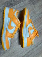 Nike Dunk dames, Geel, Ophalen of Verzenden, Sneakers of Gympen, Zo goed als nieuw