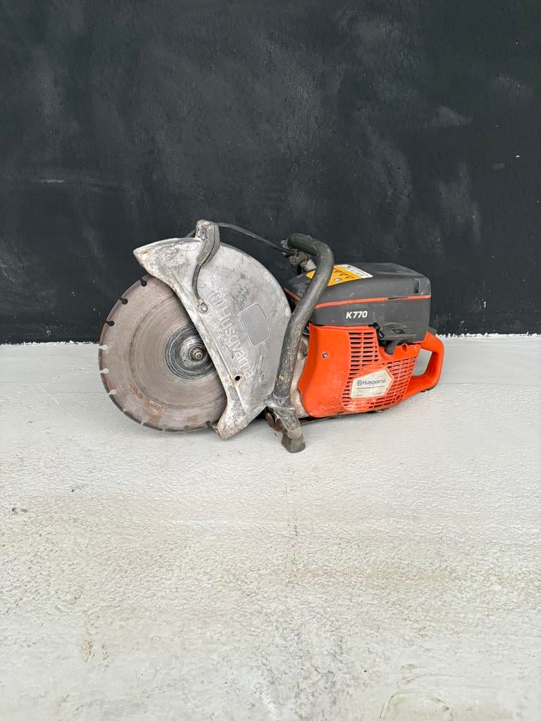 2022 Husqvarna K770 motorslijper 350mm blad, Ophalen, Zo goed als nieuw, 1000 watt of meer, Overige typen