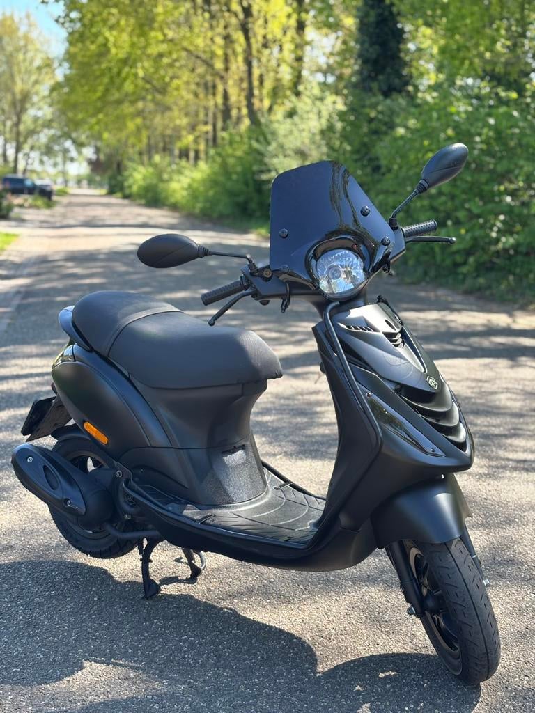 ✅ Zeer Nette Piaggio Zip Sp Brom 2018 Carb BLACK ON BLACK! ✅, Fietsen en Brommers, Scooters | Piaggio, Zip, Ophalen of Verzenden