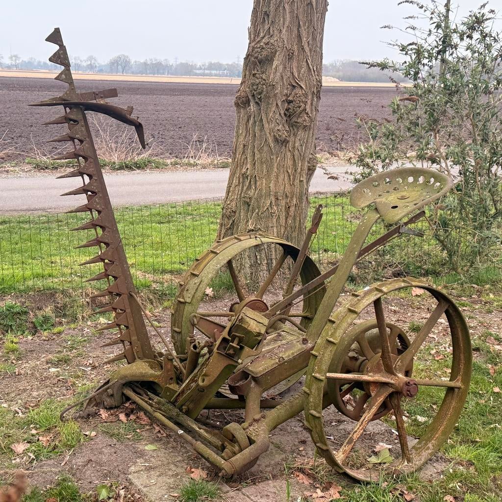 Antieke paard getrokken  maaibalk Sikkelmaaier, Antiek en Kunst, Antiek | Gereedschap en Instrumenten, Ophalen of Verzenden