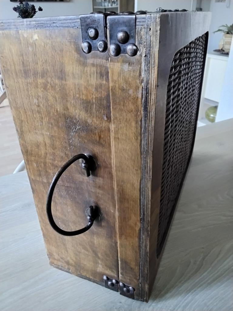 Houten kist + rotan, Huis en Inrichting, Woonaccessoires | Kisten, Ophalen, Zo goed als nieuw