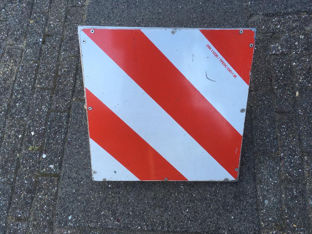 waarschuwingsbord din 11030 + montageklem, Ophalen, Gebruikt