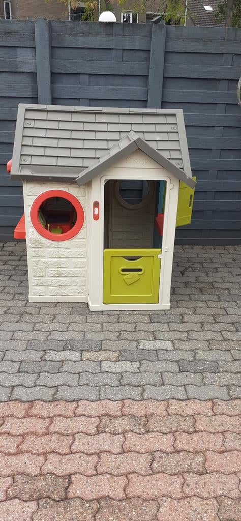Smoby speelhuisje, Kinderen en Baby's, Speelgoed | Buiten | Speelhuisjes, Zo goed als nieuw, Kunststof, Ophalen