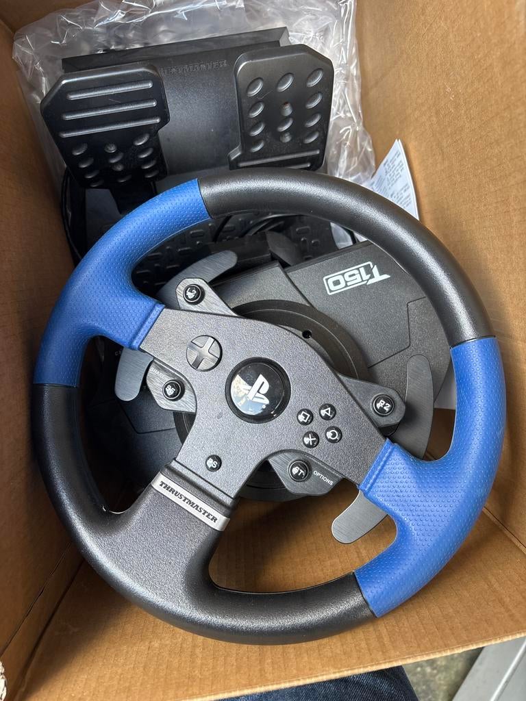 Thrustmaster T150 racestuur met pedalen voor PlayStation, Ophalen of Verzenden, Gebruikt, Stuur of Pedalen