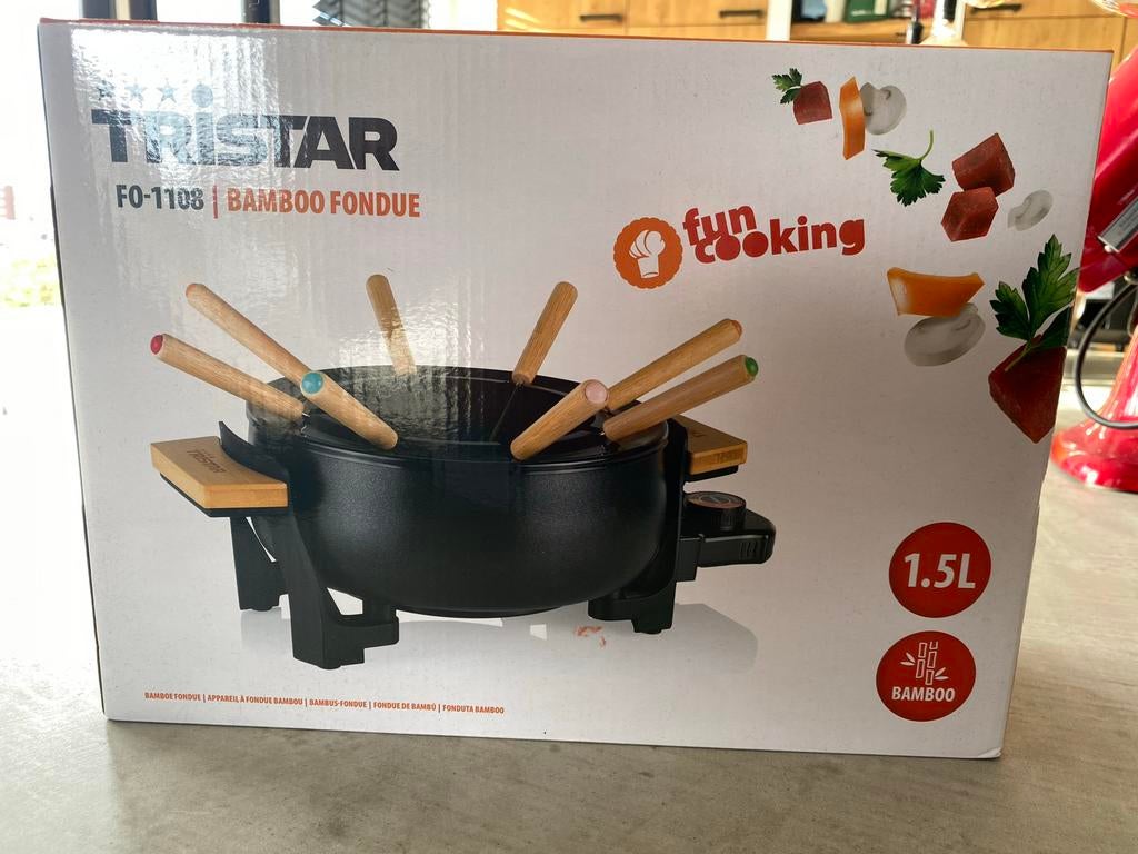 Tristar fondue set - Nieuw in doos - 8 personen, Ophalen of Verzenden, Nieuw, Elektrisch, Fondueset