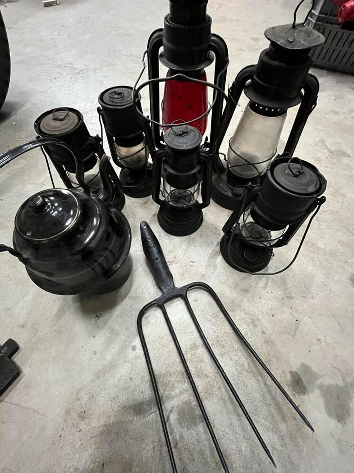 Diverse olielampen, waterketel en riek in één koop, Antiek en Kunst, Antiek | Overige Antiek, Ophalen of Verzenden