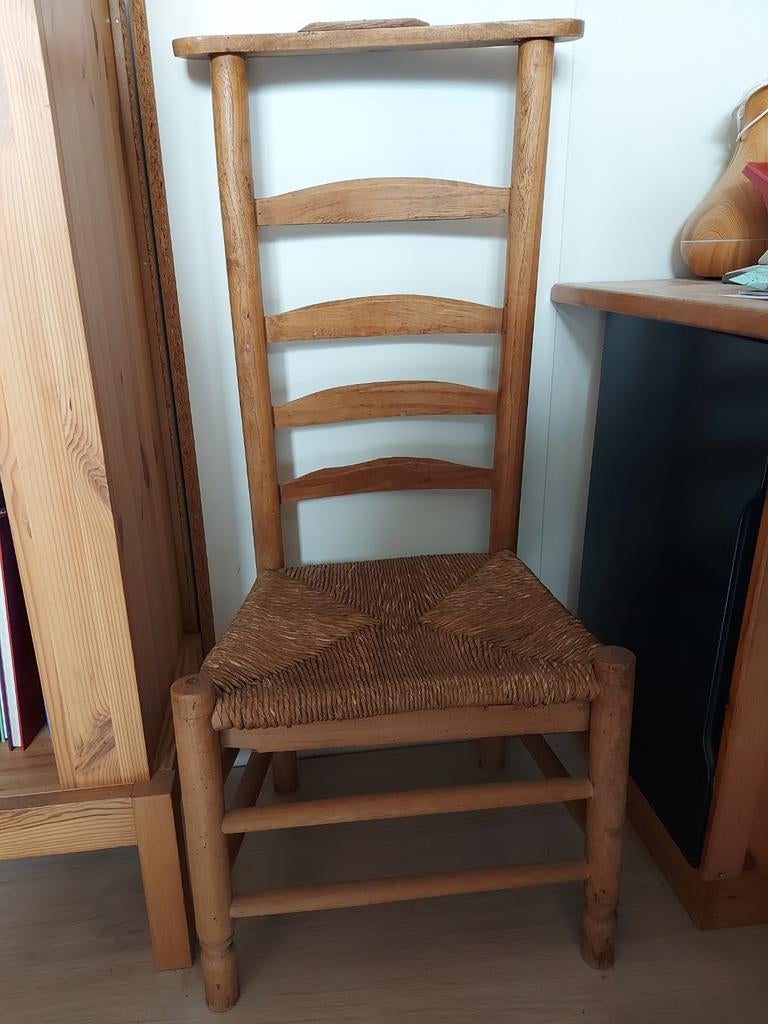 Oude kniel / bidstoel, Antiek en Kunst, Antiek | Meubels | Stoelen en Banken, Ophalen of Verzenden