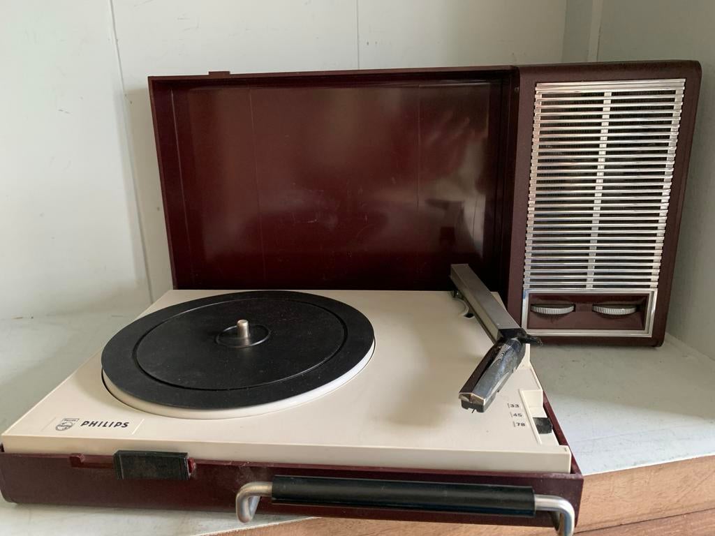 Philips jaren ‘60 22GF110 platenspeler - Bordeau, Audio, Tv en Foto, Platenspelers, Ophalen of Verzenden, Zo goed als nieuw, Platenspeler