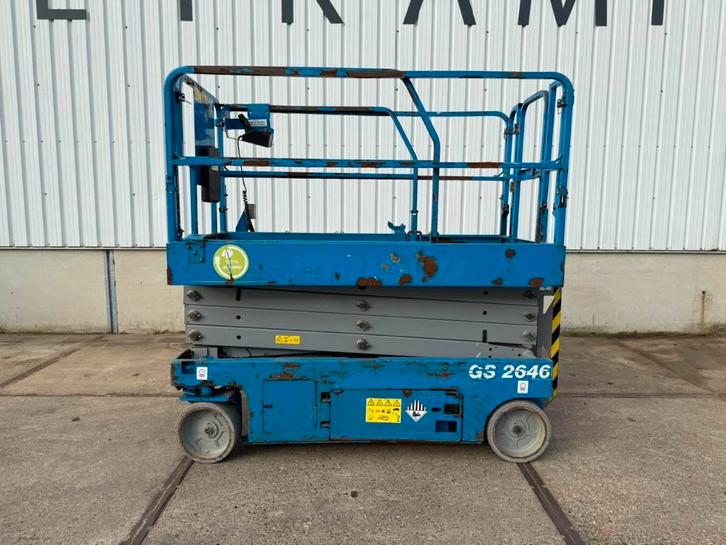 Genie GS2646 schaarhoogwerker 10 meter (bj 2014), Zakelijke goederen, Machines en Bouw | Liften, Steigers en Ladders