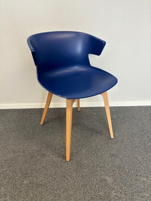 Stoelen Cove Quadrifoglio Italie, houten poten - blauw 8x vr, Huis en Inrichting, Stoelen, Ophalen of Verzenden, Niet ingevuld
