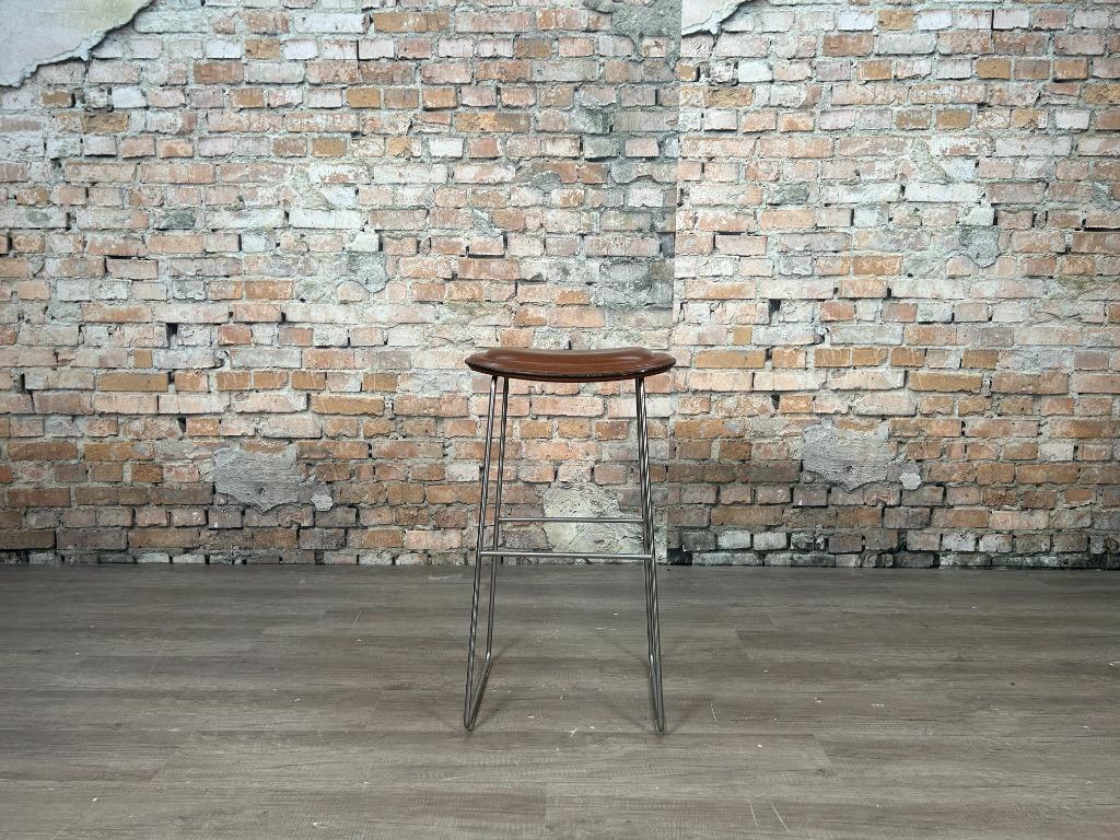 Cappellini Hi Pad Stool bruin bij TheReSales, 5 krukken of meer, 60 tot 90 cm, Ophalen of Verzenden, Zo goed als nieuw