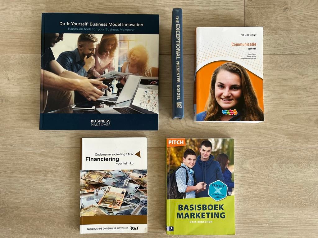 Studieboeken communicatie en marketing, Boeken, Studieboeken en Cursussen, Ophalen, Gamma, Gelezen, MBO