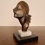 Bronzen Art Deco vrouwen hoofd op marmer., Ophalen of Verzenden