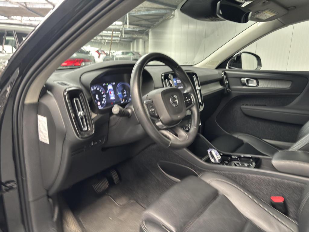 Volvo XC40 1.5 T5 Recharge Inscription, Euro 6, Zwart, Hybride Elektrisch/Benzine, 3 cilinders