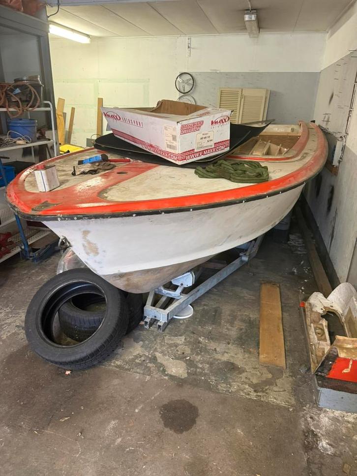 Boottrailer voor onderdelen? Incl project boot., Watersport en Boten, Bootonderdelen, Zo goed als nieuw, Motorboot, Ophalen of Verzenden