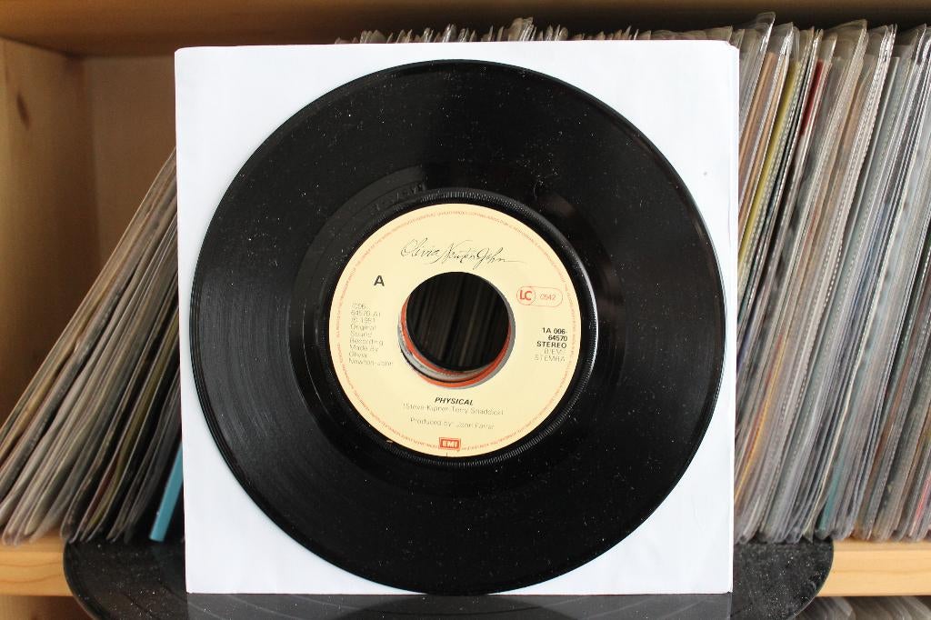 7" Single Olivia Newton John - Physical / The Promise, Cd's en Dvd's, Gebruikt, 7 inch, Ophalen of Verzenden, Pop