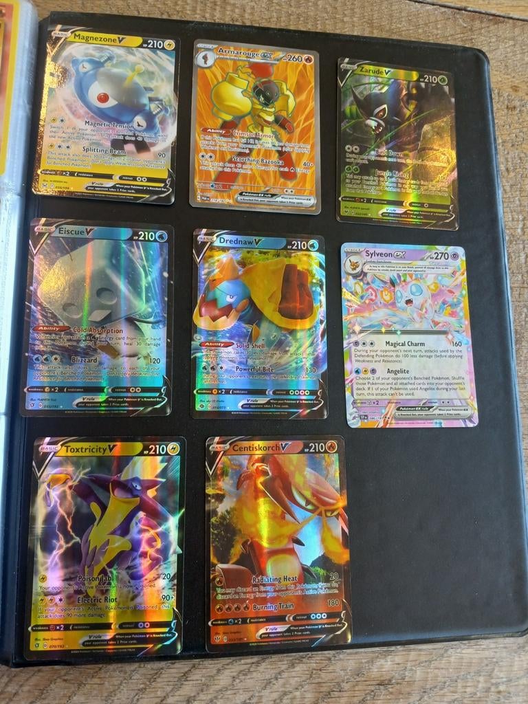 Pokemonkaarten 8 kaarten + 1 sleeve per kaart (8 sleeves), Ophalen, Nieuw, Meerdere kaarten