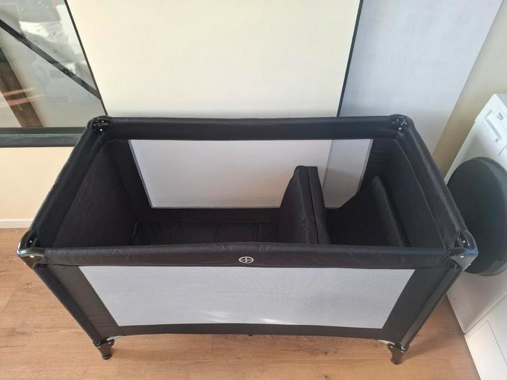 Opvouw baby bed, Kinderen en Baby's, Kinderkamer | Bedden, Minder dan 140 cm, Minder dan 70 cm, Matras, Ophalen