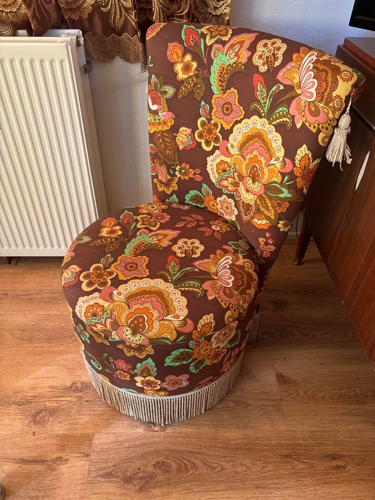 Vintage Bloemenstoel met Franjes - Bruin, Huis en Inrichting, Ophalen, Gebruikt, Bruin, Eén
