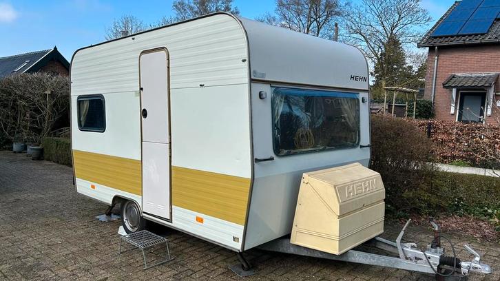 Retro caravan Hehn 360 (1980), Caravans en Kamperen, Caravans, Particulier, tot en met 4, 500 - 750 kg, Standaardzit, Omvormbare zithoek