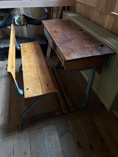 Antieke houten schoollessenaar – industrieel hout/metaal, Ophalen, Gebruikt