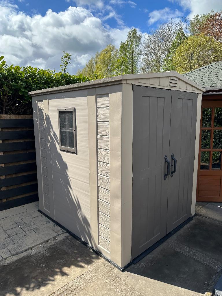 Keter factor 66 tuinhuis / schuurtje, Tuin en Terras, Tuinhuizen, Kunststof, Gebruikt, Schuur, Minder dan 200 cm