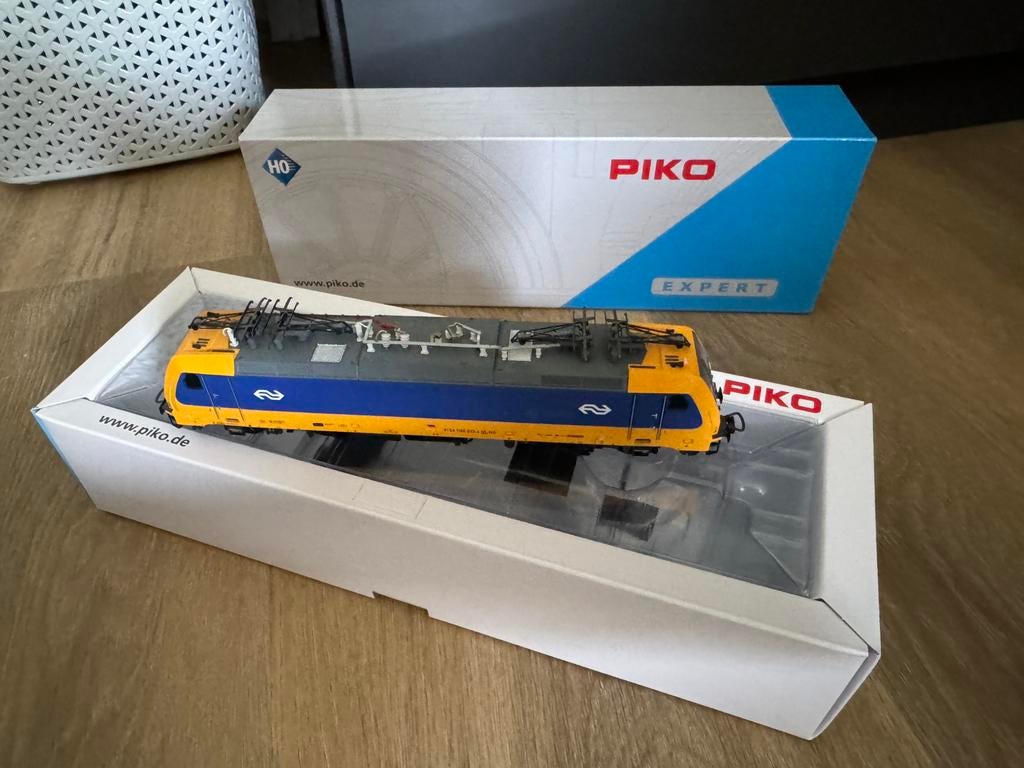 Piko NS traxx, Nieuw, NS, Gelijkstroom, Locomotief
