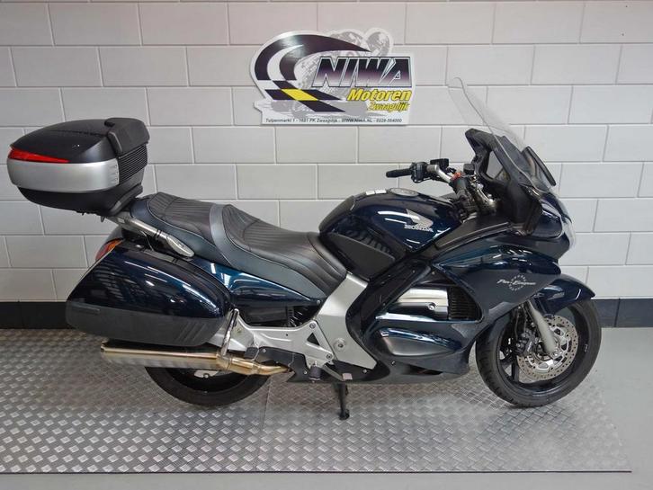 HONDA ST 1300 PAN EUROPEAN, Motoren, Motoren | Honda, Bedrijf, Toermotor, meer dan 35 kW, 4 cilinders, Motorrijbewijs A