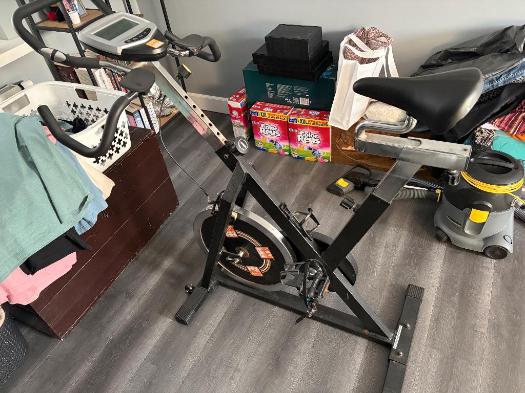 Hometrainer, Sport en Fitness, Ophalen, Gebruikt, Metaal, Benen