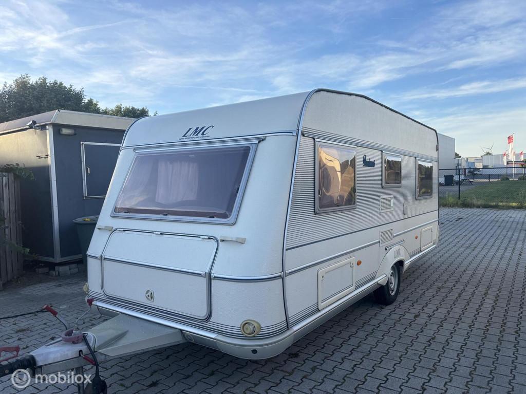 Lmc 530K1 Fransbed, voortent inruil mogelijk, Caravans en Kamperen, Caravans, Rondzit, Bedrijf, 6 tot 7 meter, Schokbreker