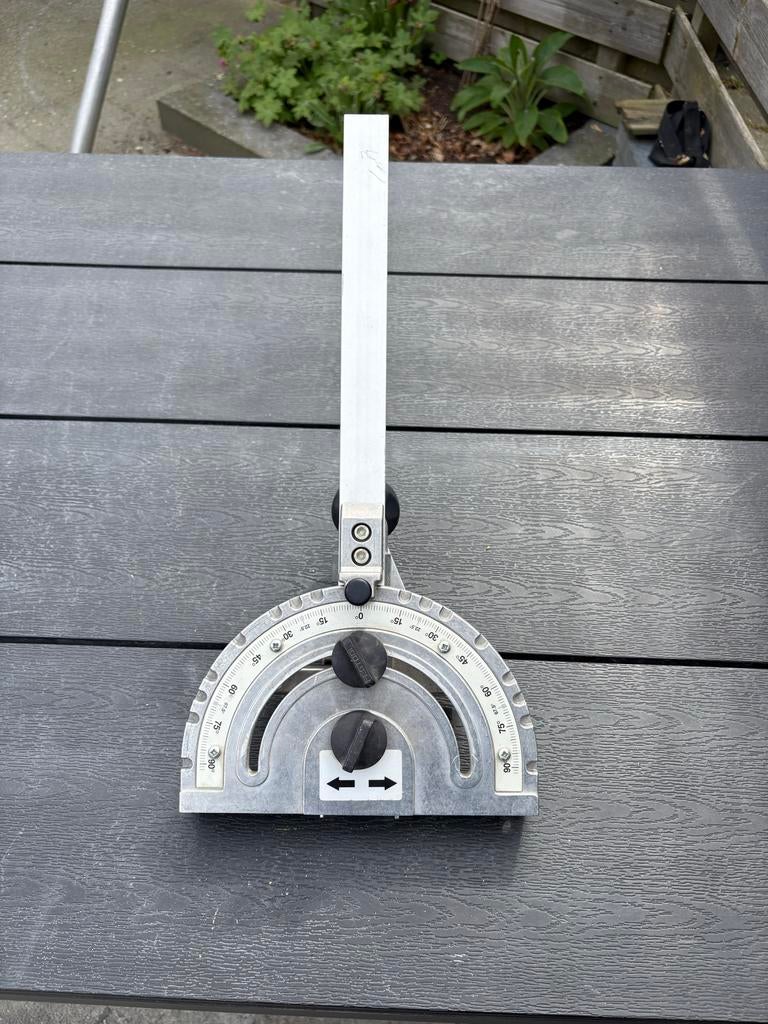 Festool Hoekaanslag voor Zaagtafel - Nauwkeurig Zagen, Doe-het-zelf en Verbouw, Gereedschap | Zaagmachines, Ophalen of Verzenden