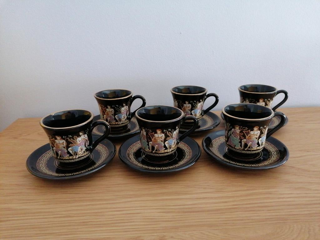 Griekse kop en schotels - handgemaakt, Huis en Inrichting, Keuken | Servies, Ophalen of Verzenden, Zo goed als nieuw, Overige stijlen