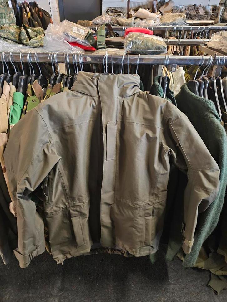 Carinthia regenjas leger regen jas maat L, Kleding | Heren, Overige Herenkleding, Nieuw, Ophalen of Verzenden