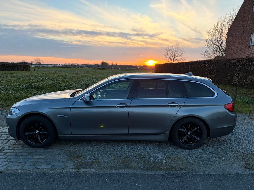 BMW 5-Serie 525D 160KW Touring Aut8 2012 Grijs APK 04-2027, Auto's, BMW, Automaat, Euro 5, Achterwielaandrijving, 1995 cc