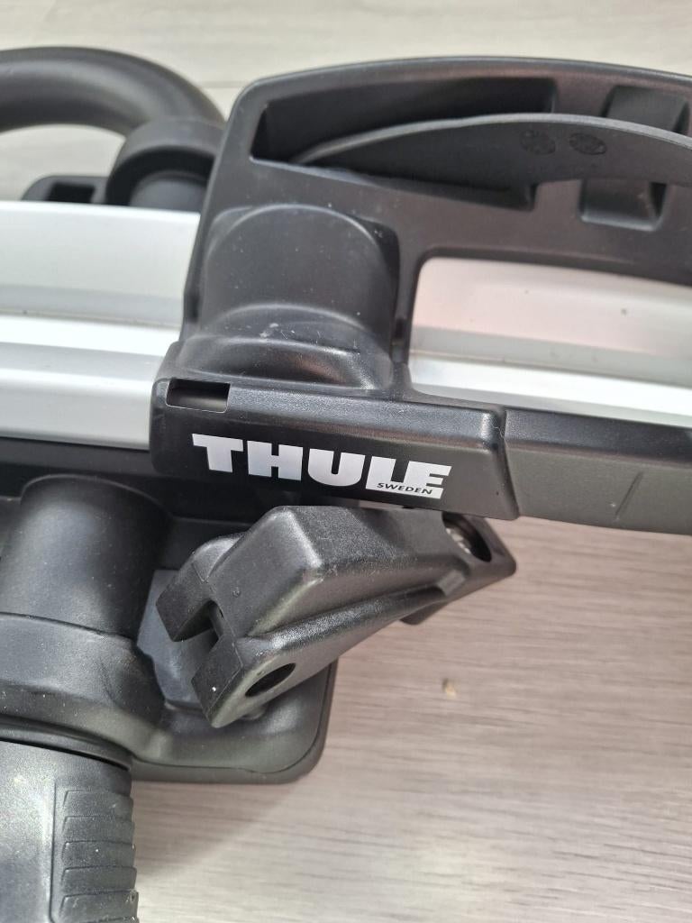 Thule ProRide 598 (3x) + dakdragers – complete set 3 fietsen, Ophalen, Gebruikt
