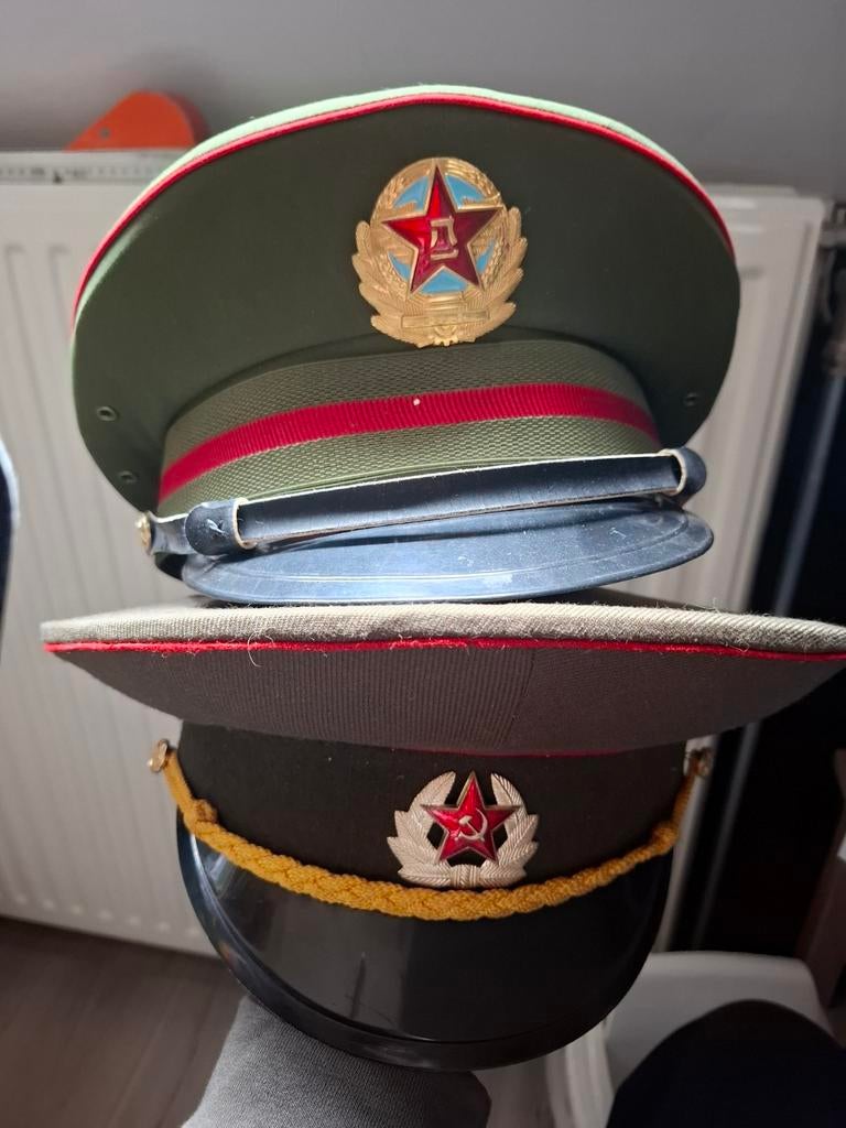 Militaire petten, Ophalen of Verzenden, Landmacht, Overige gebieden, Overige typen