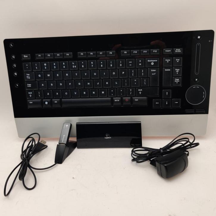 Logitech diNovo Edge Toetsenbord met Oplader en dongle€69.99, Computers en Software, Toetsenborden, Zo goed als nieuw, Ophalen of Verzenden