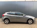 Volvo V40 2.0 D2 Automaat|100% dealer onderhouden|Topstaat!, Gebruikt, Euro 6, 4 cilinders, 1353 kg