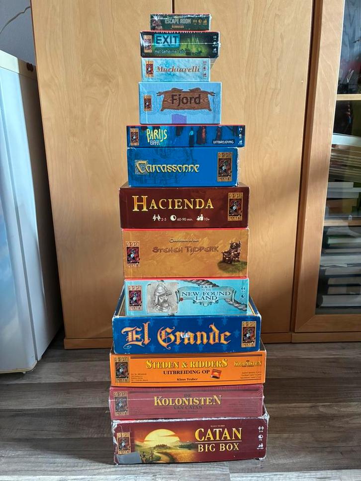 999 bordspellen, Hobby en Vrije tijd, Gezelschapsspellen | Bordspellen, Zo goed als nieuw, Ophalen of Verzenden