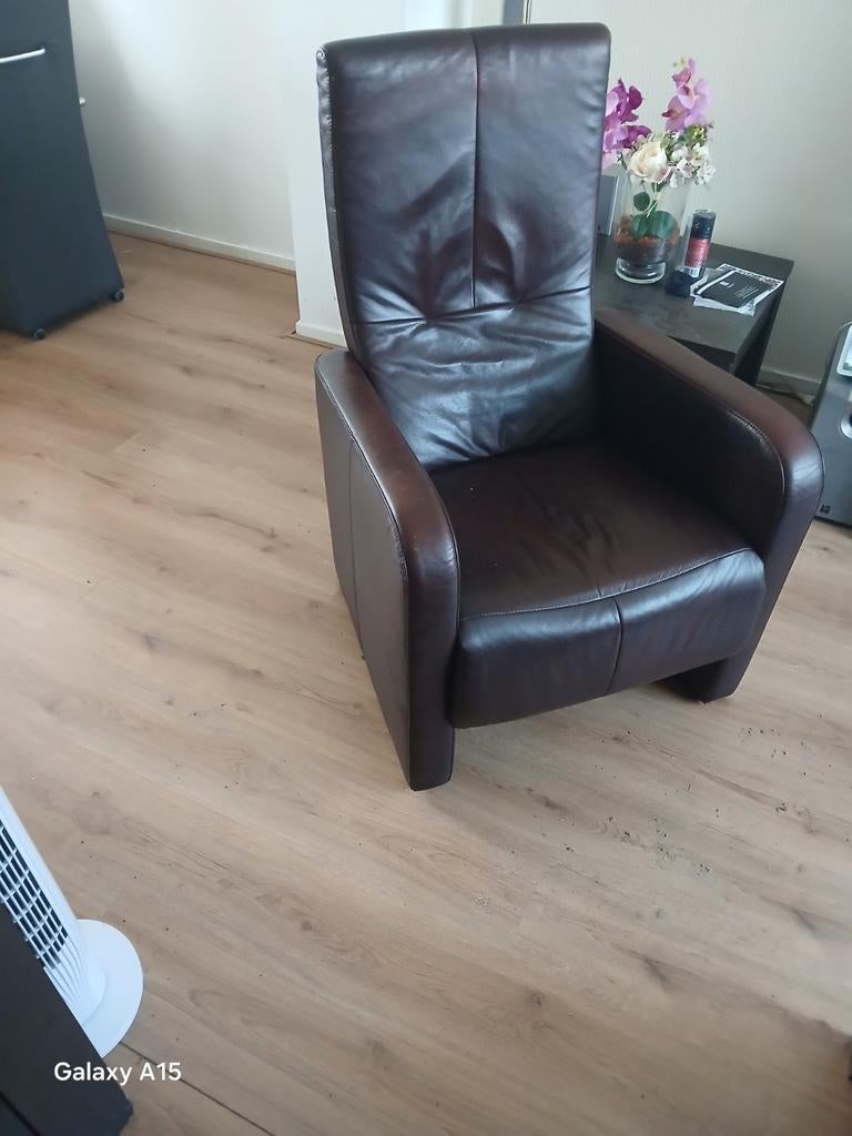 Comfortabele bruine leren relaxfauteuil, Huis en Inrichting, Gebruikt, Modern, Comfort, Ophalen of Verzenden, 75 tot 100 cm
