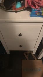 IKEA HEMNES ladekast met 2 lades, Huis en Inrichting, Slaapkamer | Nachtkastjes, Ophalen, Zo goed als nieuw, 65 cm of meer